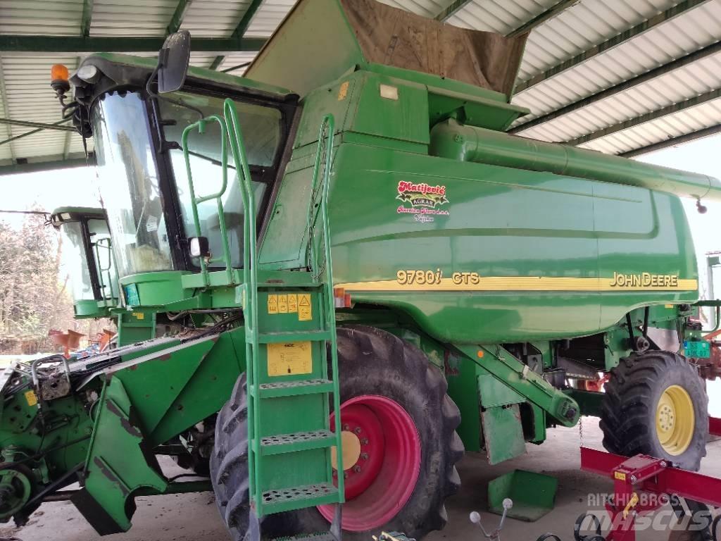 John Deere 9780 CTS حصادات