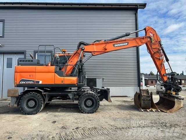 Doosan DX 170 W حفارات بعجل