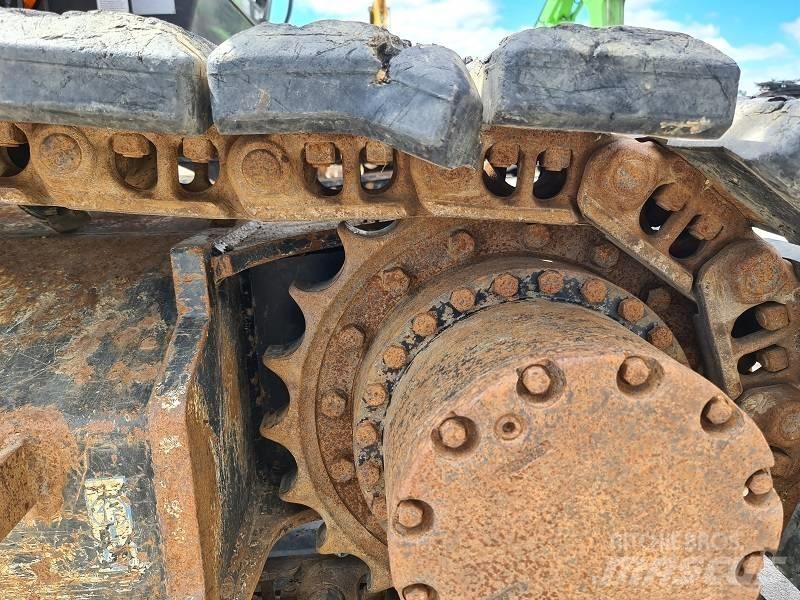 Hitachi ZX 180 LC-3 حفارات زحافة