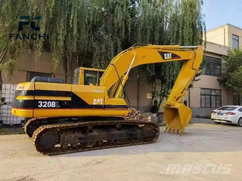 CAT 320 B L حفارات زحافة