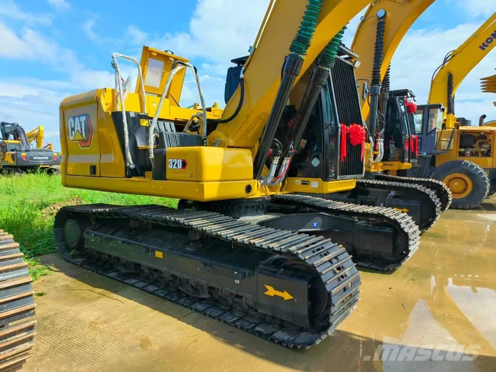 CAT 320 حفارات زحافة
