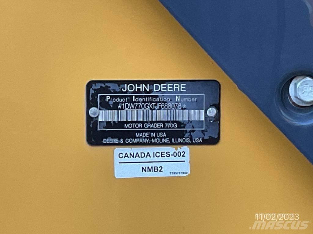 John Deere 770 G معدات تمهيد الطرق