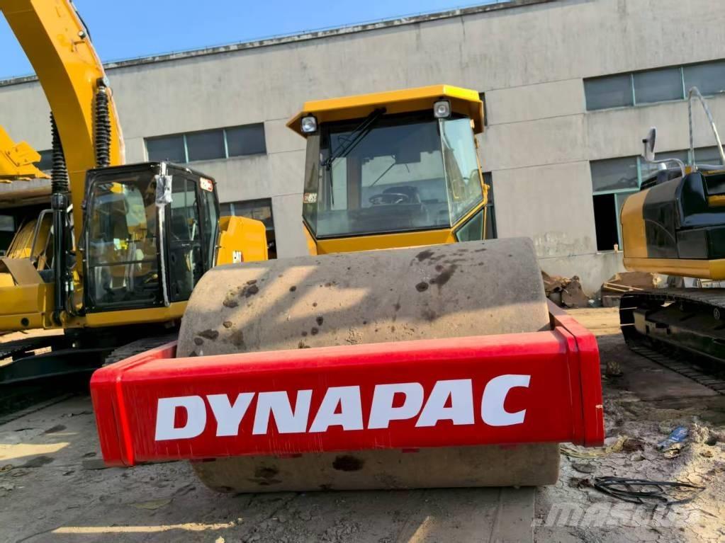 Dynapac CA 602 مداحل أحادية الأسطوانة