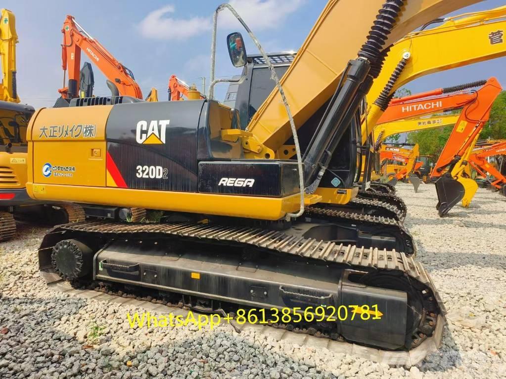 CAT 320 D حفارات زحافة