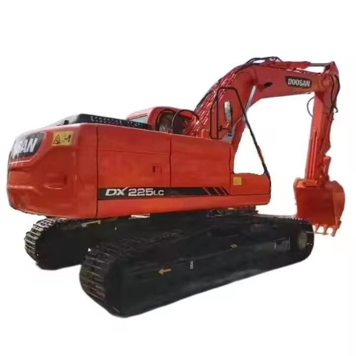 Doosan DX 225 LC حفارات زحافة