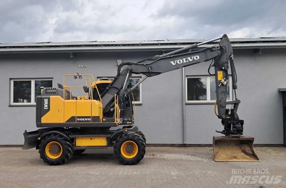 Volvo EW 160 E حفارات بعجل