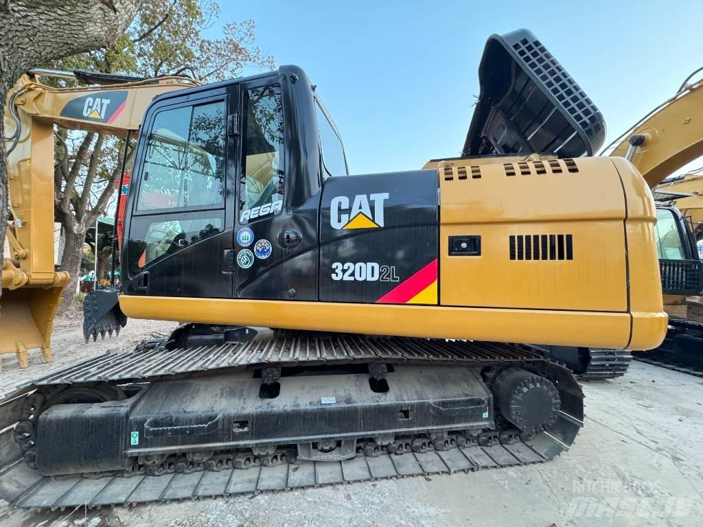CAT 320D2L حفارات زحافة