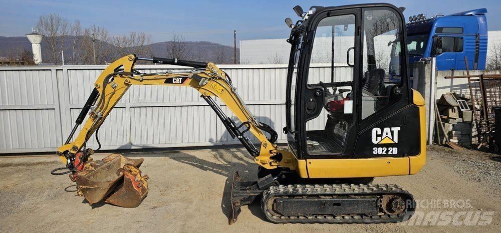 CAT 302.2 D حفارات صغيرة أقل من 7 طن (حفارات صغيرة)
