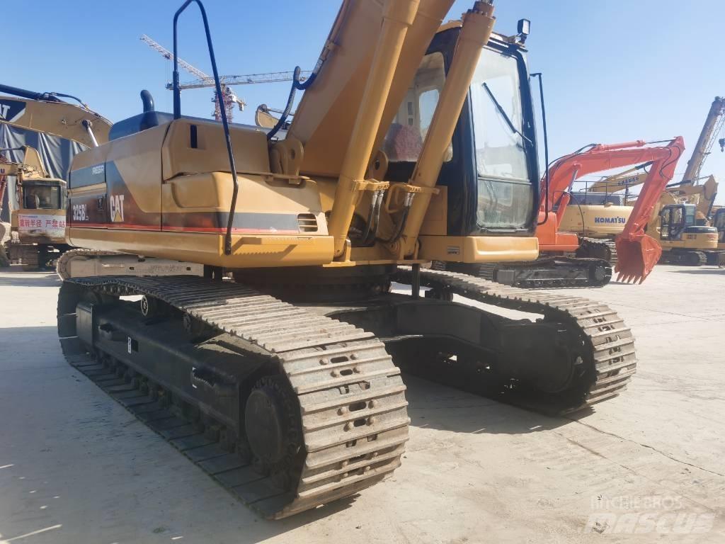 CAT 325 B L حفارات زحافة
