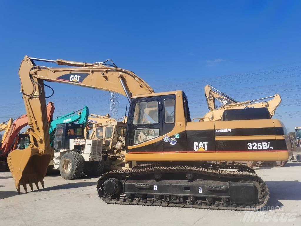CAT 325 B L حفارات زحافة