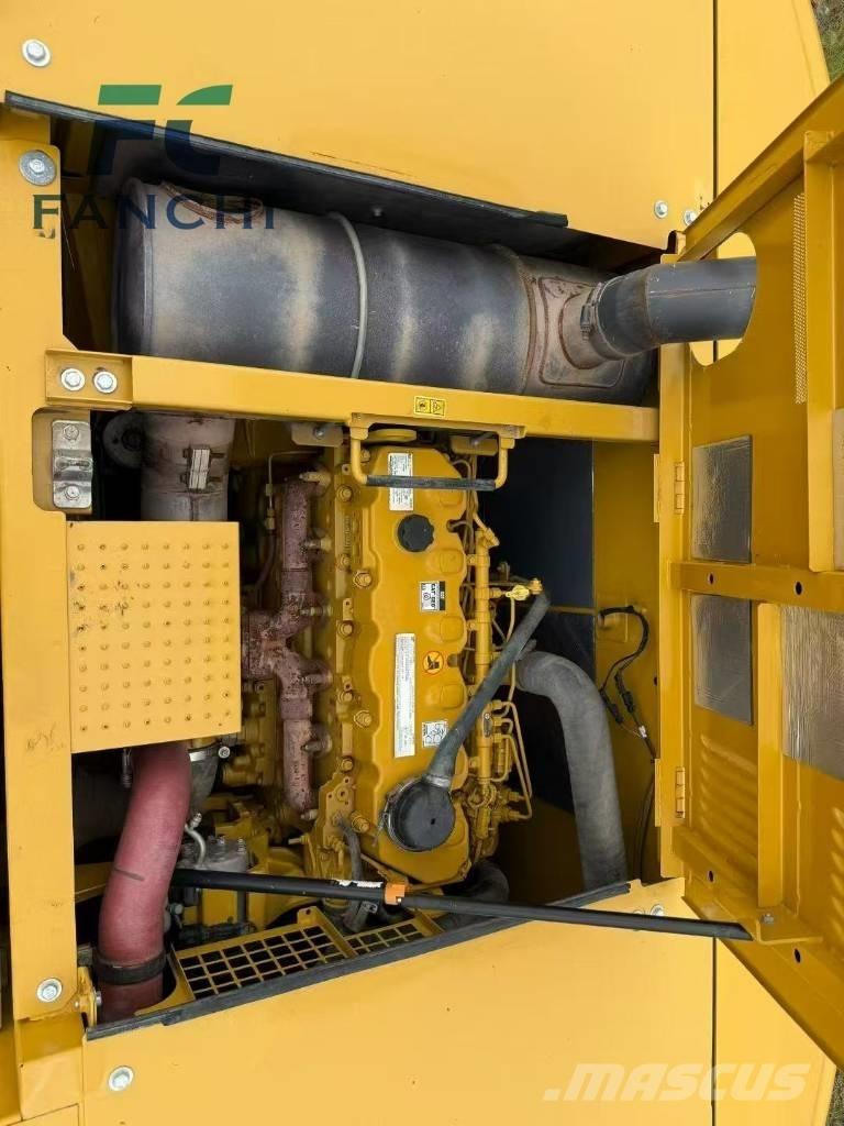 CAT 345 حفارات زحافة