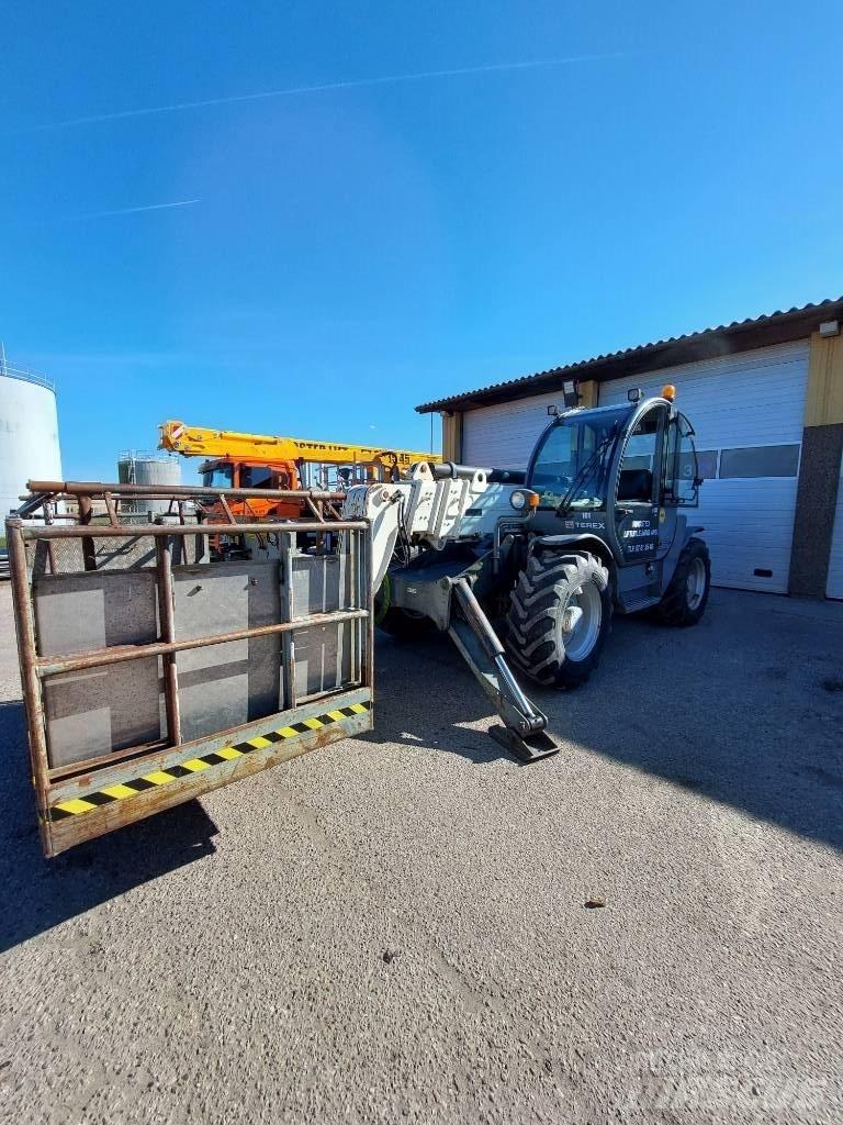 Terex 4514 مناولات متداخلة