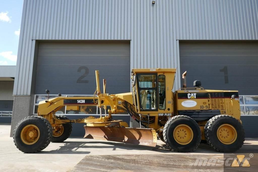 CAT 143H معدات تمهيد الطرق