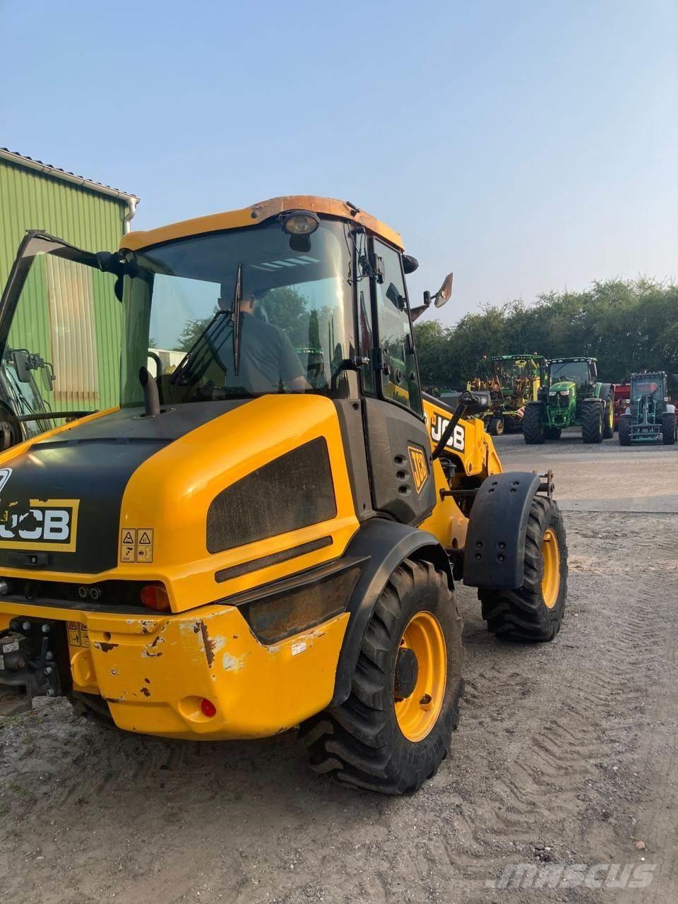 JCB TM 220 معدات مناولة لأغراض الزراعة