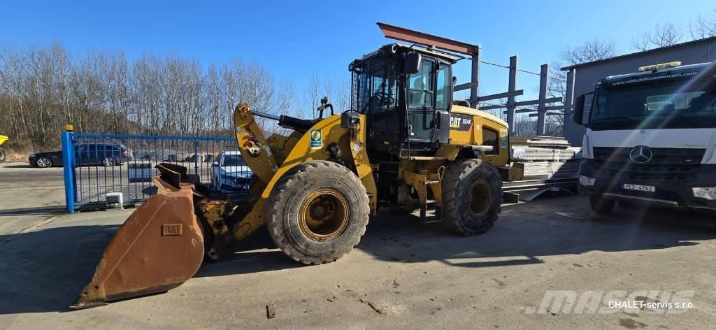 CAT 924 K لوادر بعجل