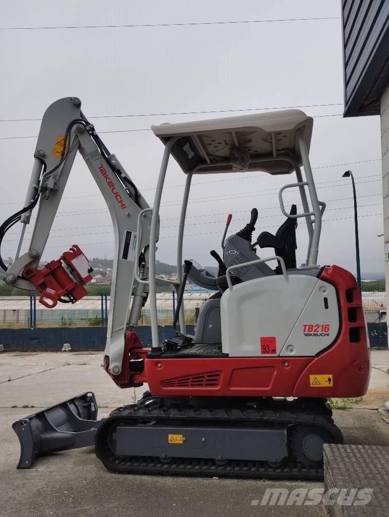 Takeuchi TB 216 حفارات صغيرة أقل من 7 طن (حفارات صغيرة)
