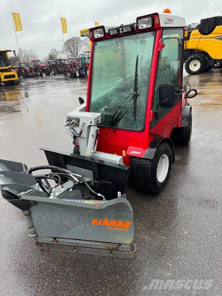 Timan Tool-Trac 245 ماكينات منفعة عامة