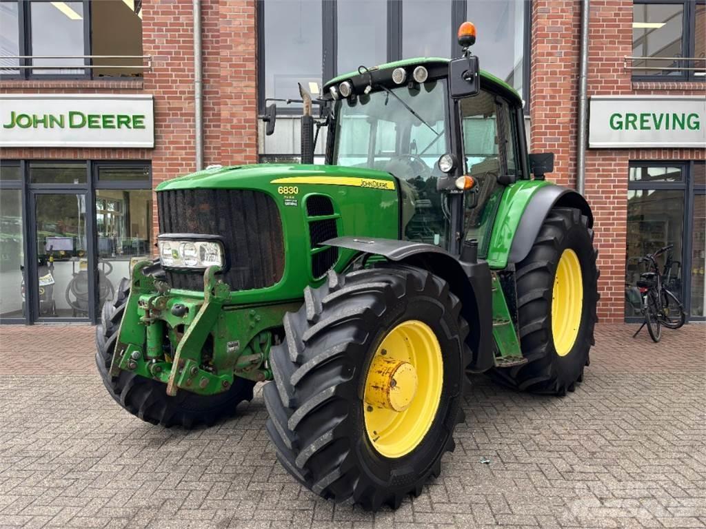John Deere 6830 الجرارات