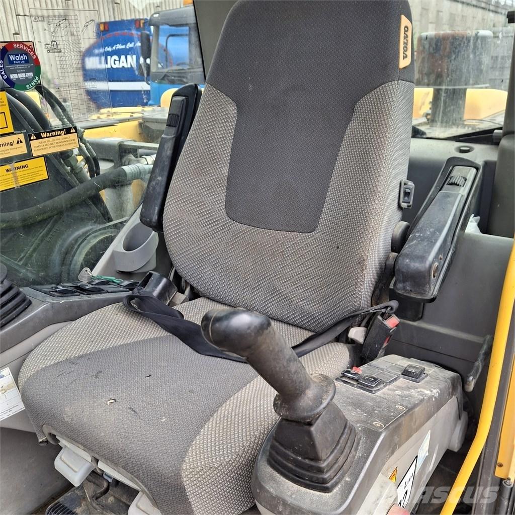 Volvo EC 210 C L حفارات زحافة