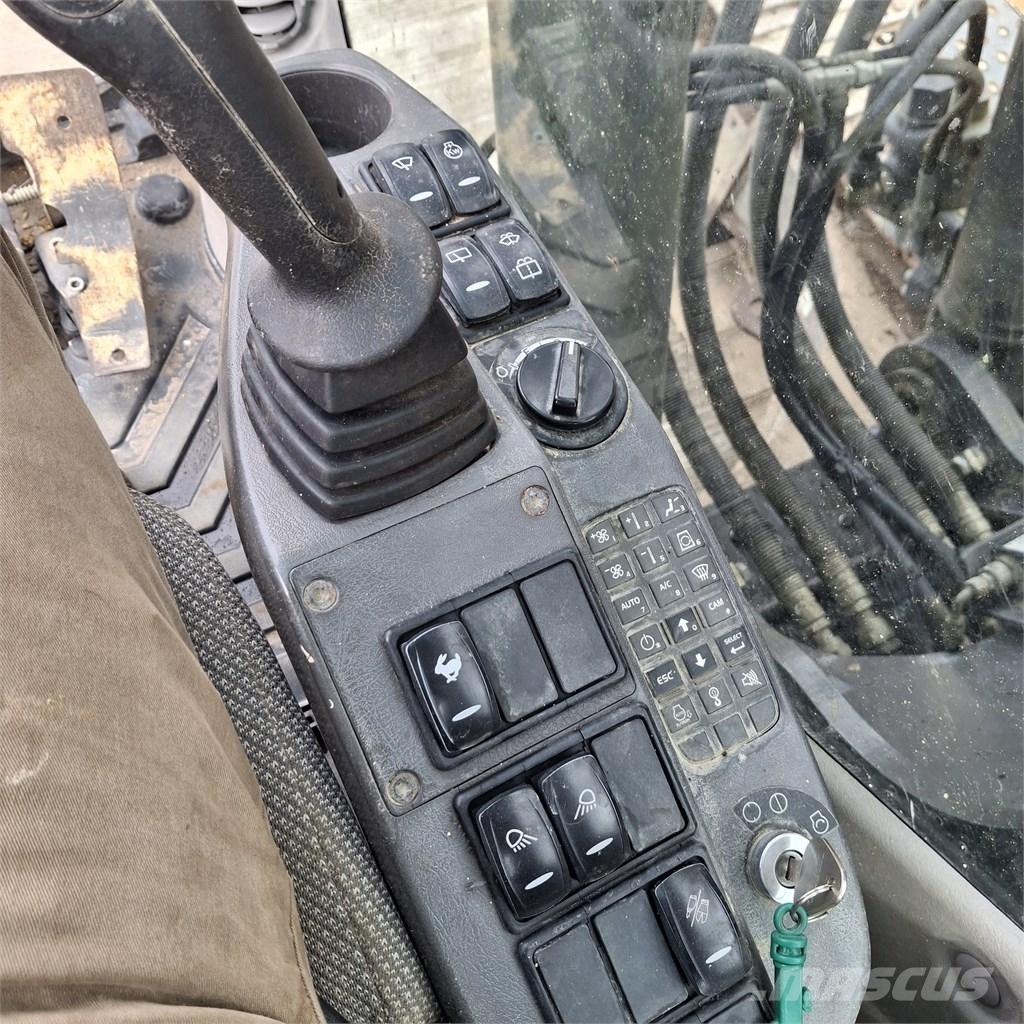 Volvo EC 210 C L حفارات زحافة