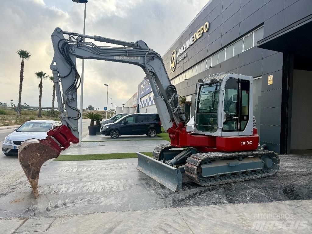 Takeuchi TB 180 FR حفارات وسط 7 طن - 12 طن