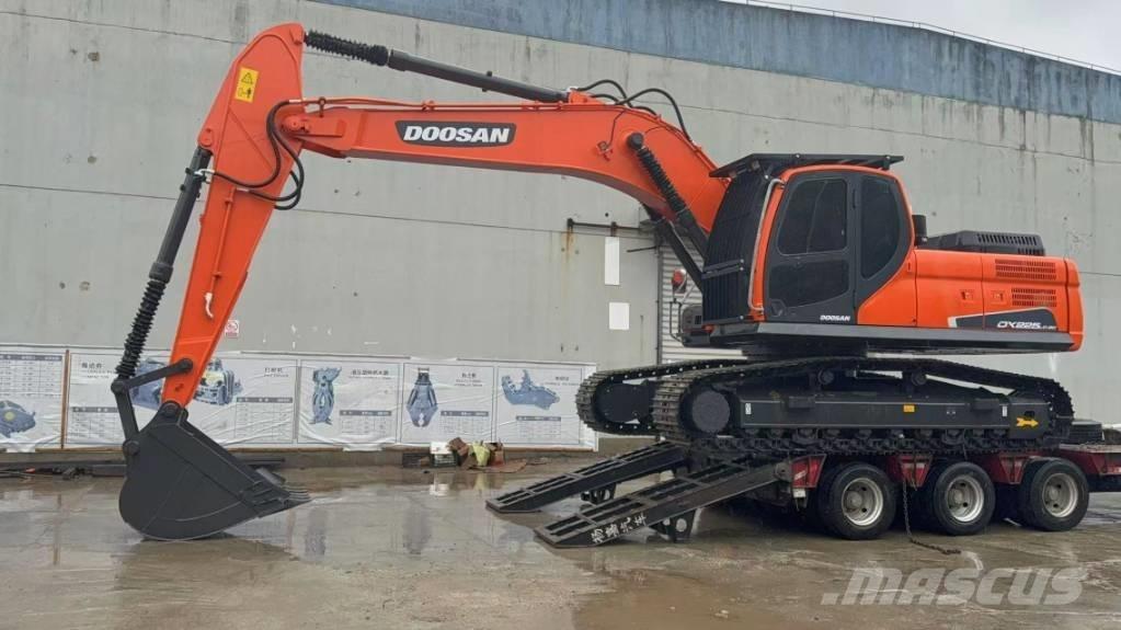 Doosan DX 225 LCA حفارات زحافة