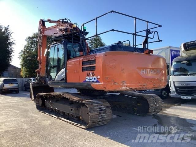 Hitachi ZX 250 LC-6 حفارات زحافة