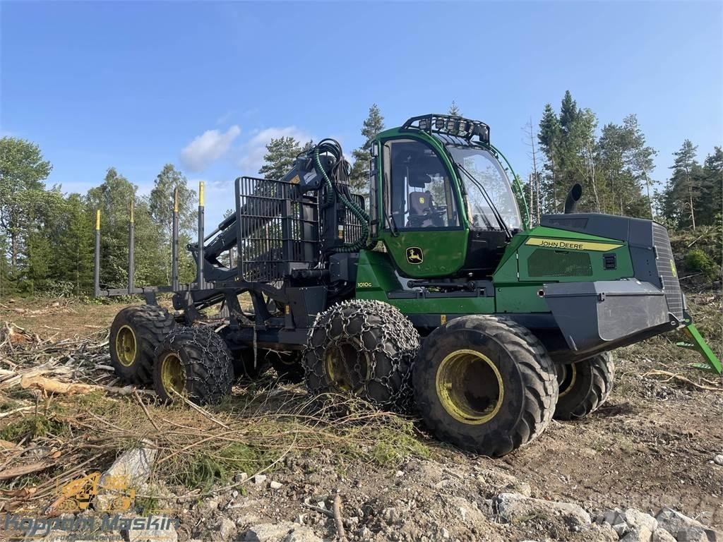 John Deere 1010G شاحنات
