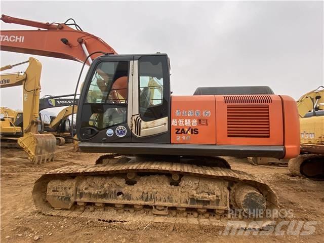 Hitachi ZX210-3 حفارات زحافة