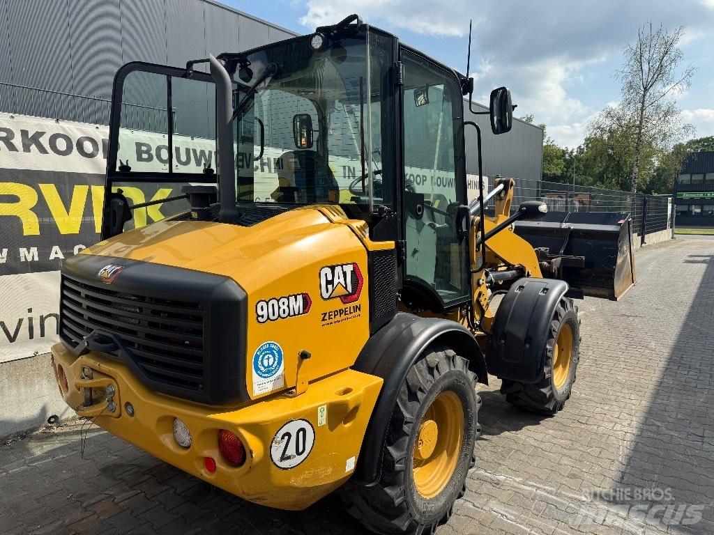 CAT 908 M لوادر بعجل