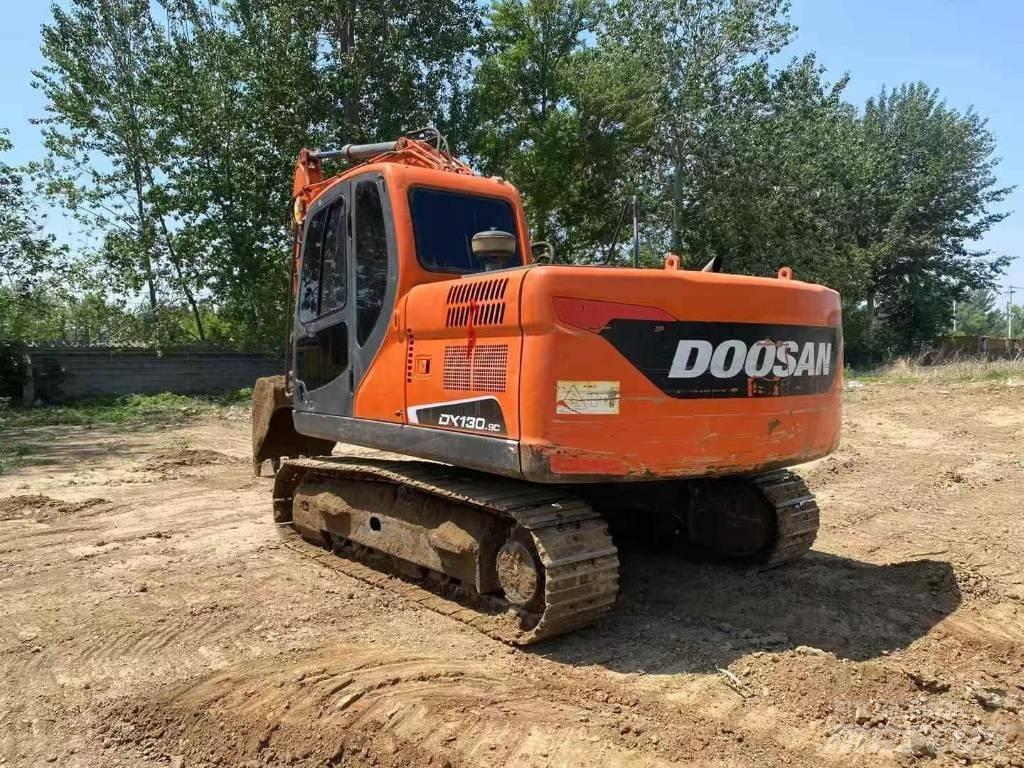 Doosan DX 130-9C حفارات زحافة