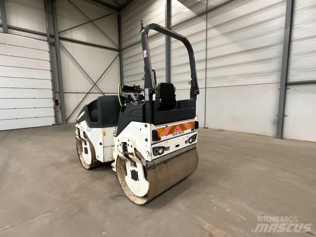 Bomag BW 135 AD-5 مداحل ثنائية الاسطوانة