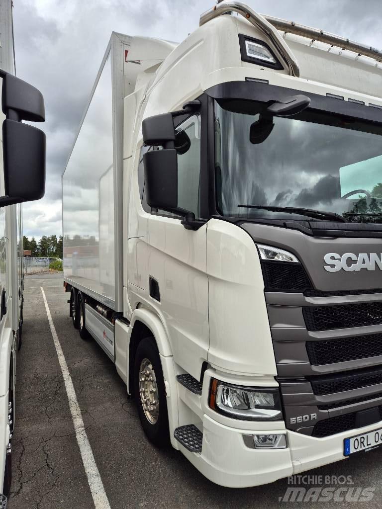 Scania 560R شاحنات ذات هيكل صندوقي