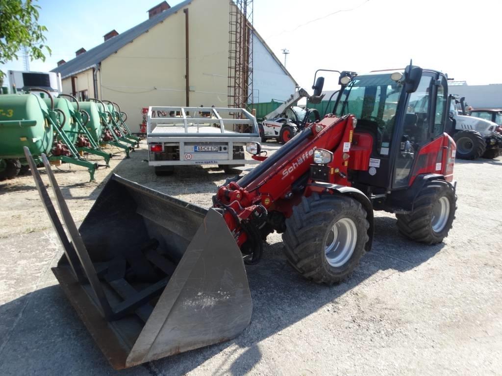 Schäffer 4670 T معدات مناولة لأغراض الزراعة