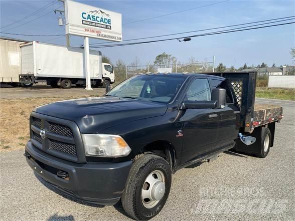 Dodge RAM 3500 شاحنات مسطحة/مفصلية الجوانب