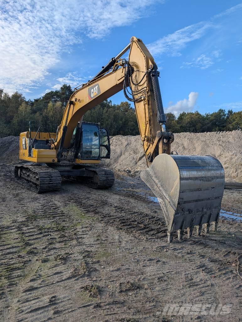 CAT 320 O7A حفارات زحافة