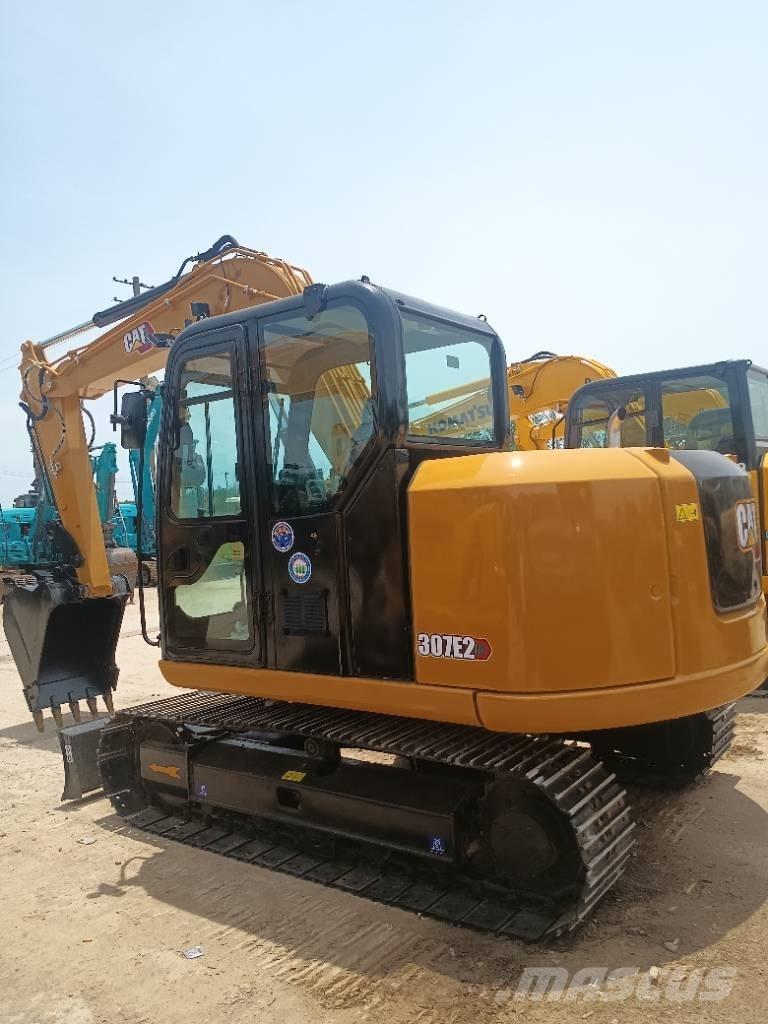 CAT 307e حفارات زحافة