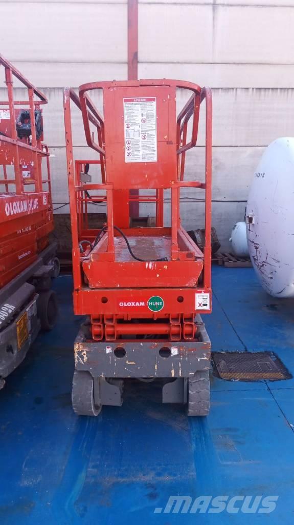 Haulotte Compact 8 رافعات مقصية الشكل