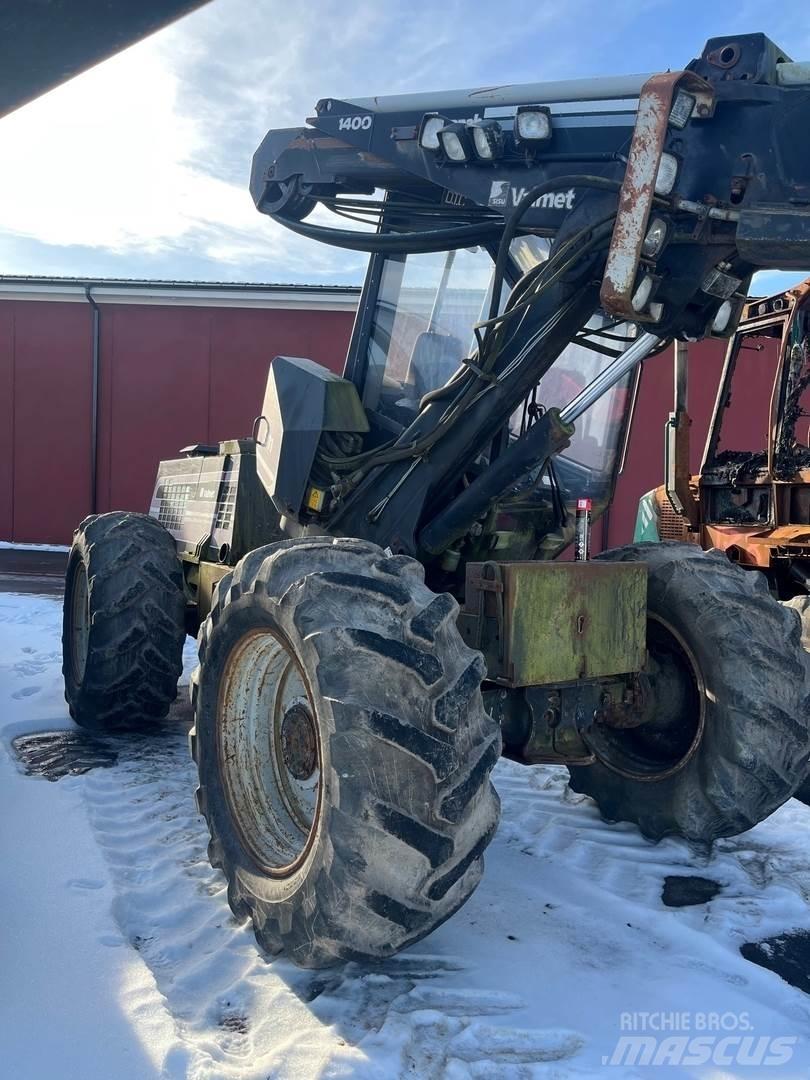 Valmet 911 حصادات