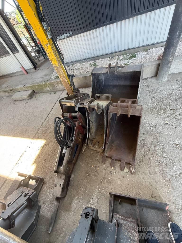 Wacker Neuson 9503 حفارات بعجل