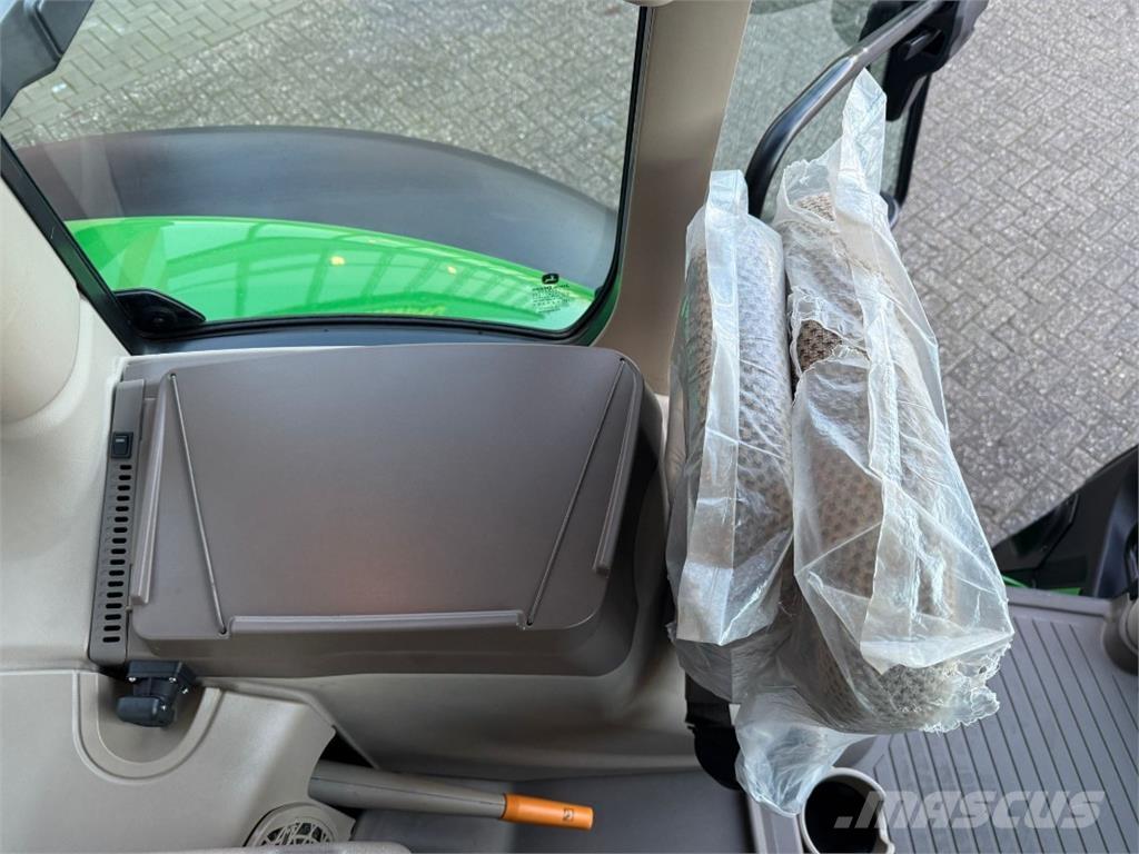 John Deere 6R185 الجرارات