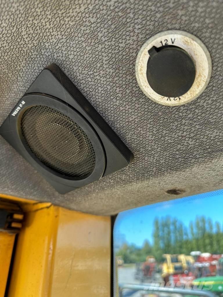 Volvo L150E لوادر بعجل