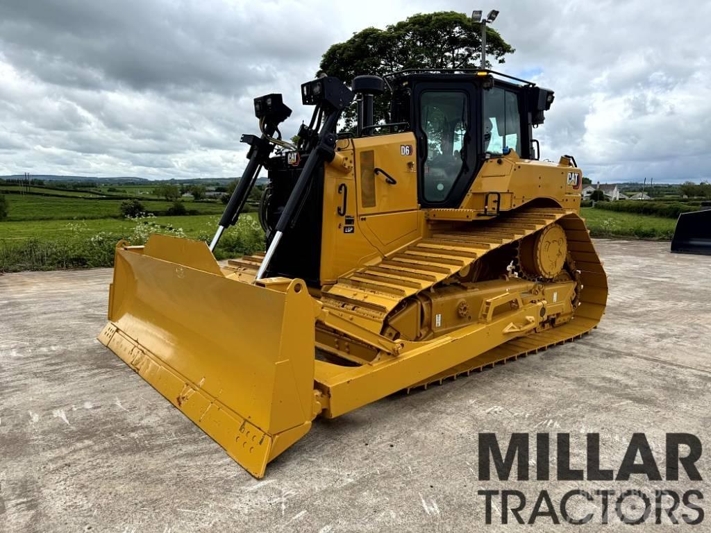 CAT D 6 LGP بلدوزرات مجنزرة