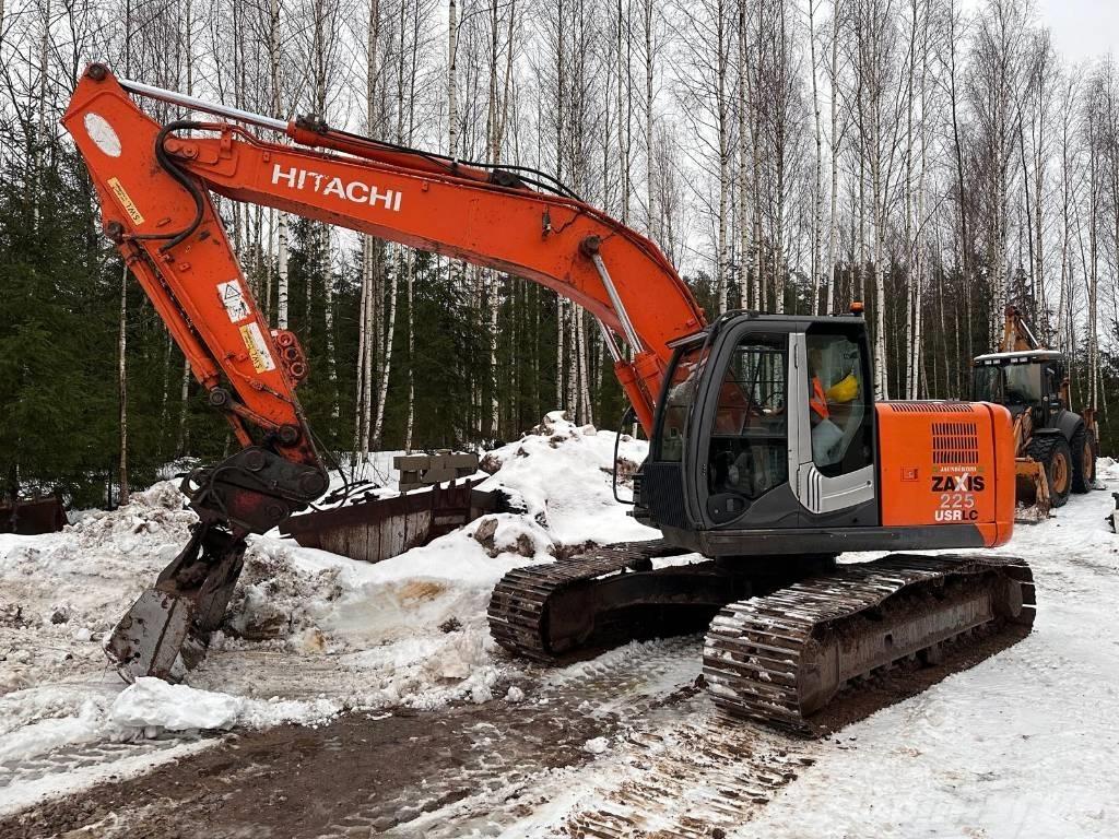 Hitachi 225USRLC حفارات زحافة