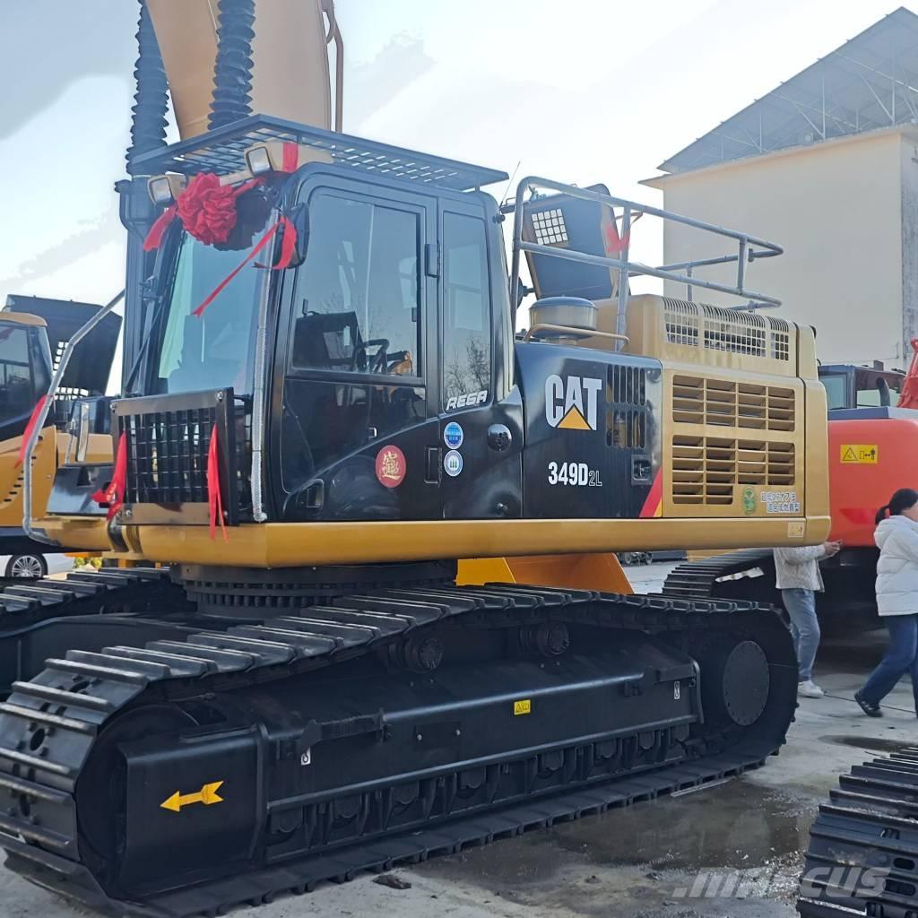 CAT 349 D حفارات زحافة