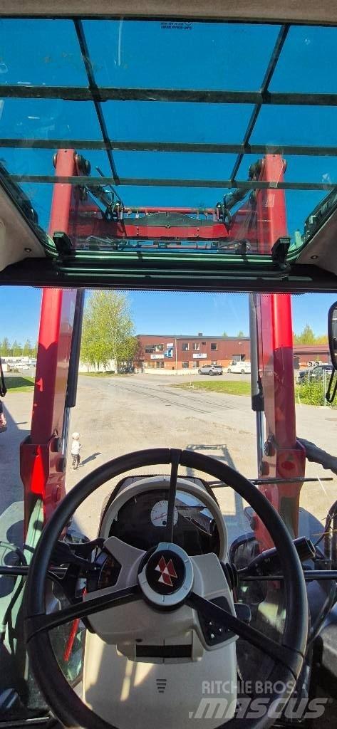 Massey Ferguson 5612 الجرارات