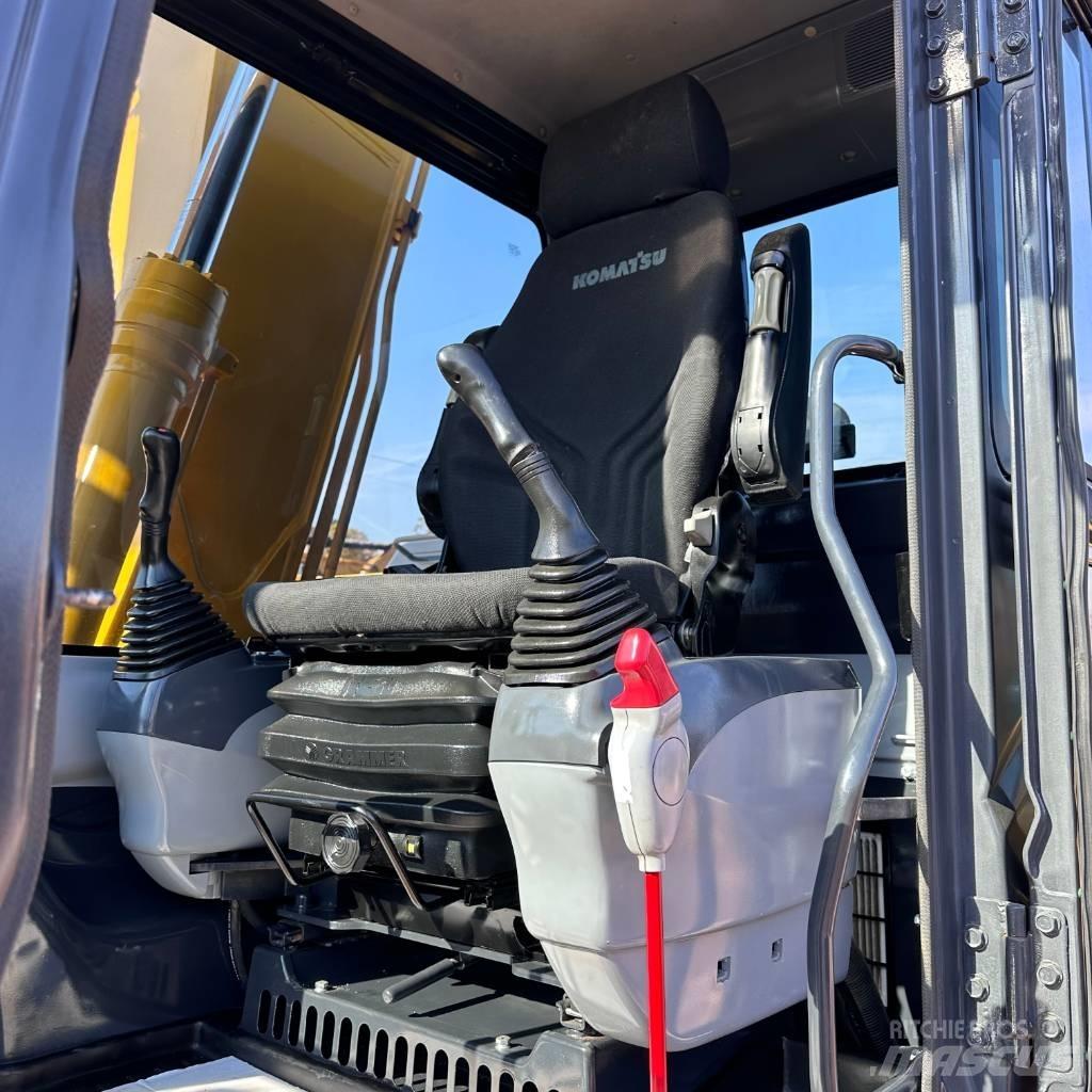 Komatsu PC 130-7 حفارات زحافة