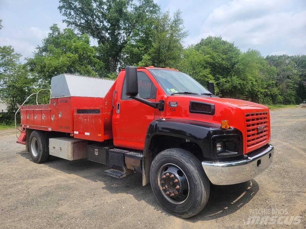 GMC 7500 شاحنات خفيفة/مفصلية الجوانب