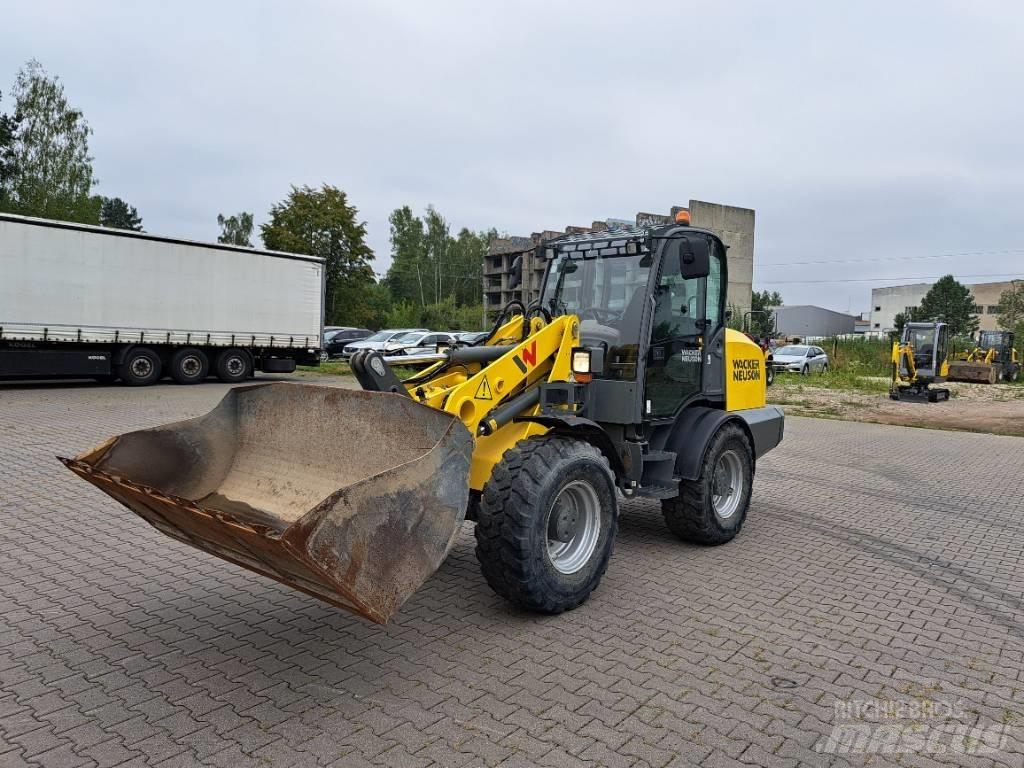 Wacker Neuson WL70 لوادر بعجل