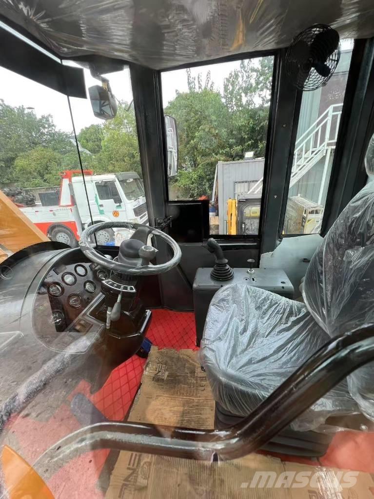 CAT 966 H لوادر بعجل